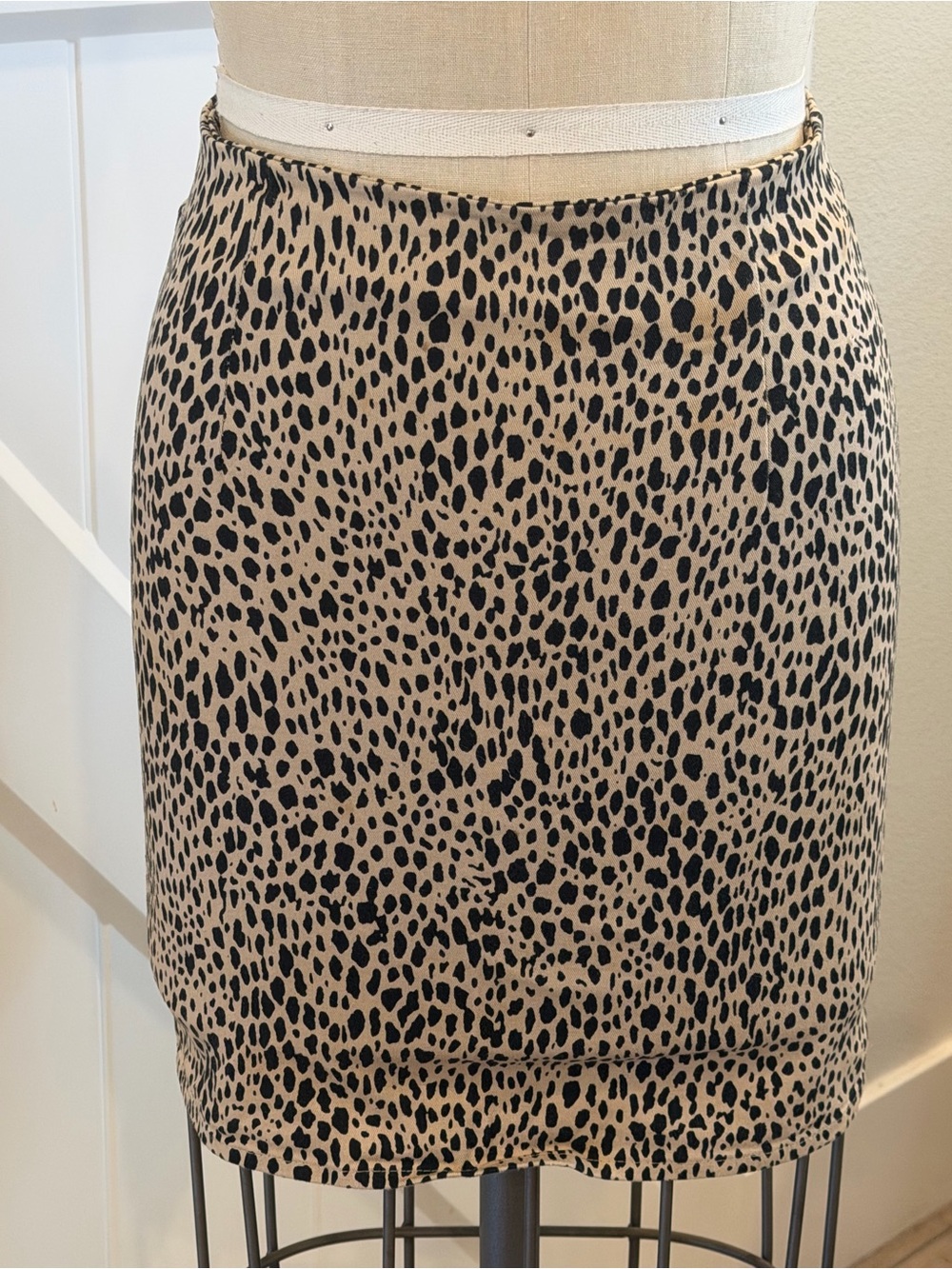 Brandy Melville Leopard Print Pencil Skirt in Beige and Black
